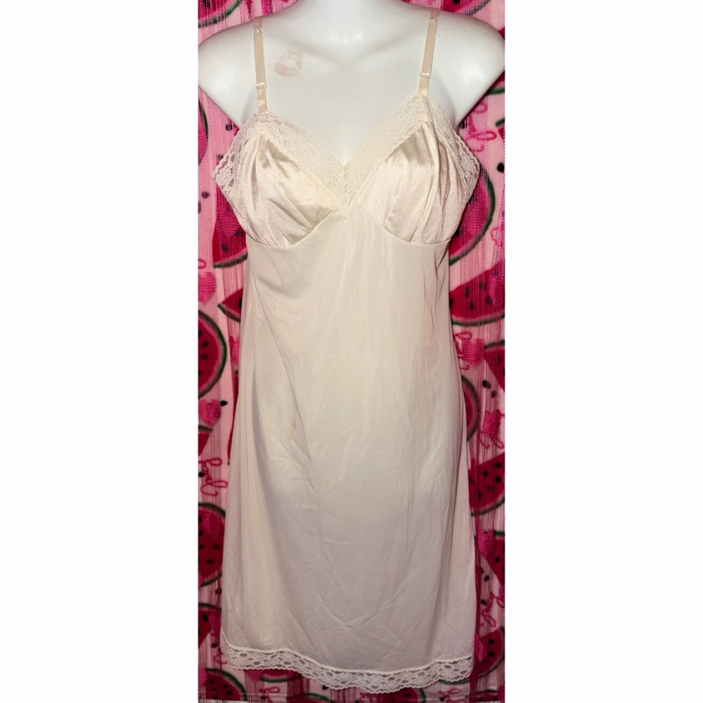 🤍 Elegant Lace Trim Slip Dress